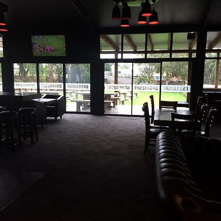 Winton'S Top Pub And Garden Bar Εξωτερικό φωτογραφία